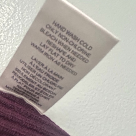 Elie Tahari sweater - Picture 14 of 15